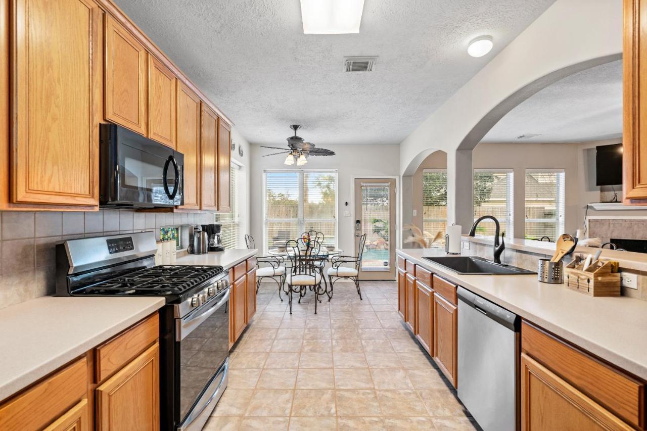 Perfect Getaway With Pool, Spa, And Private Gym Spring Exterior photo
