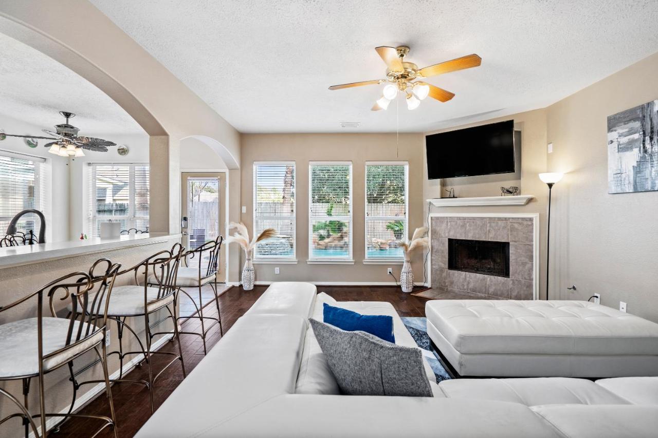 Perfect Getaway With Pool, Spa, And Private Gym Spring Exterior photo