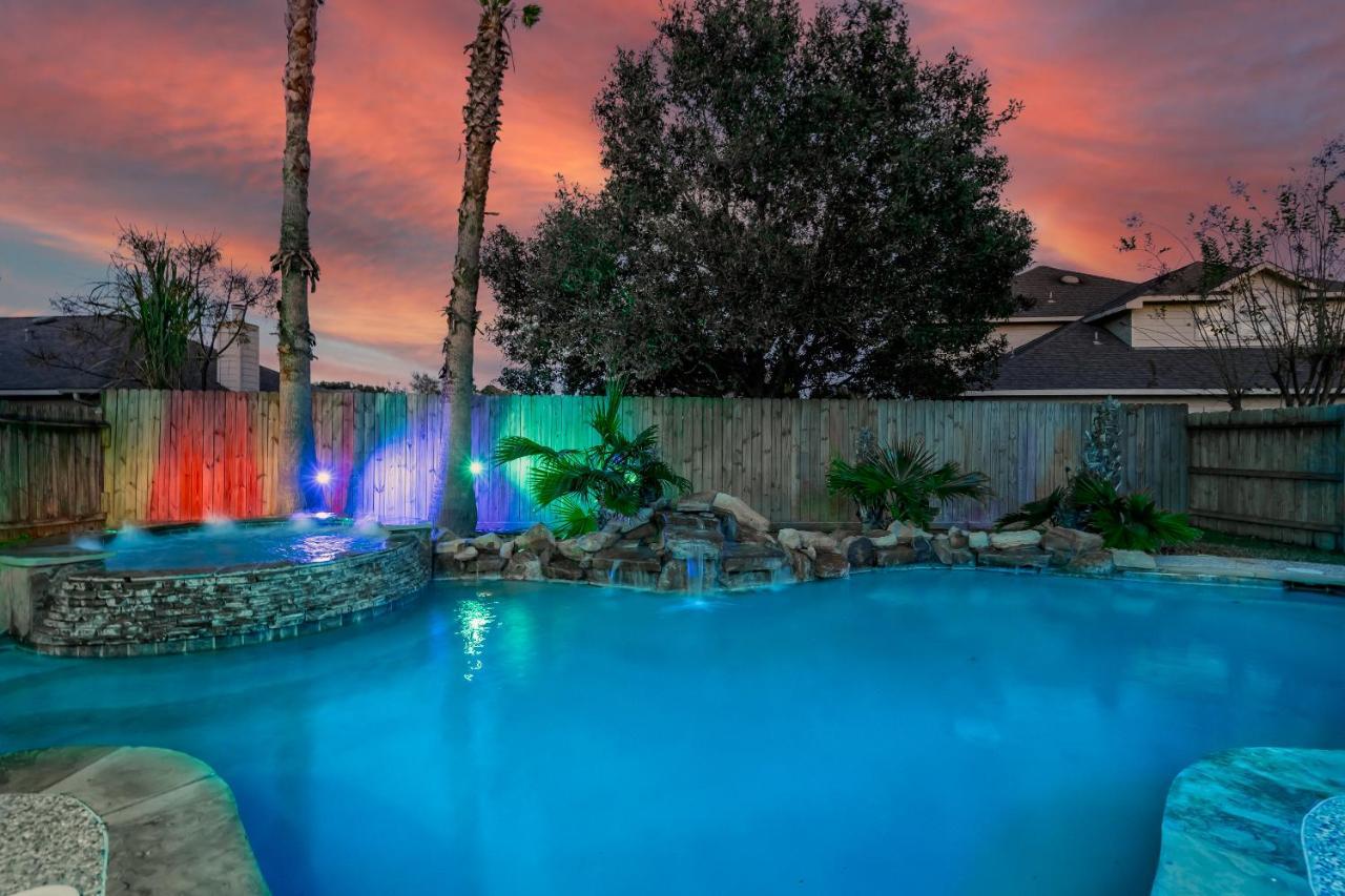 Perfect Getaway With Pool, Spa, And Private Gym Spring Exterior photo
