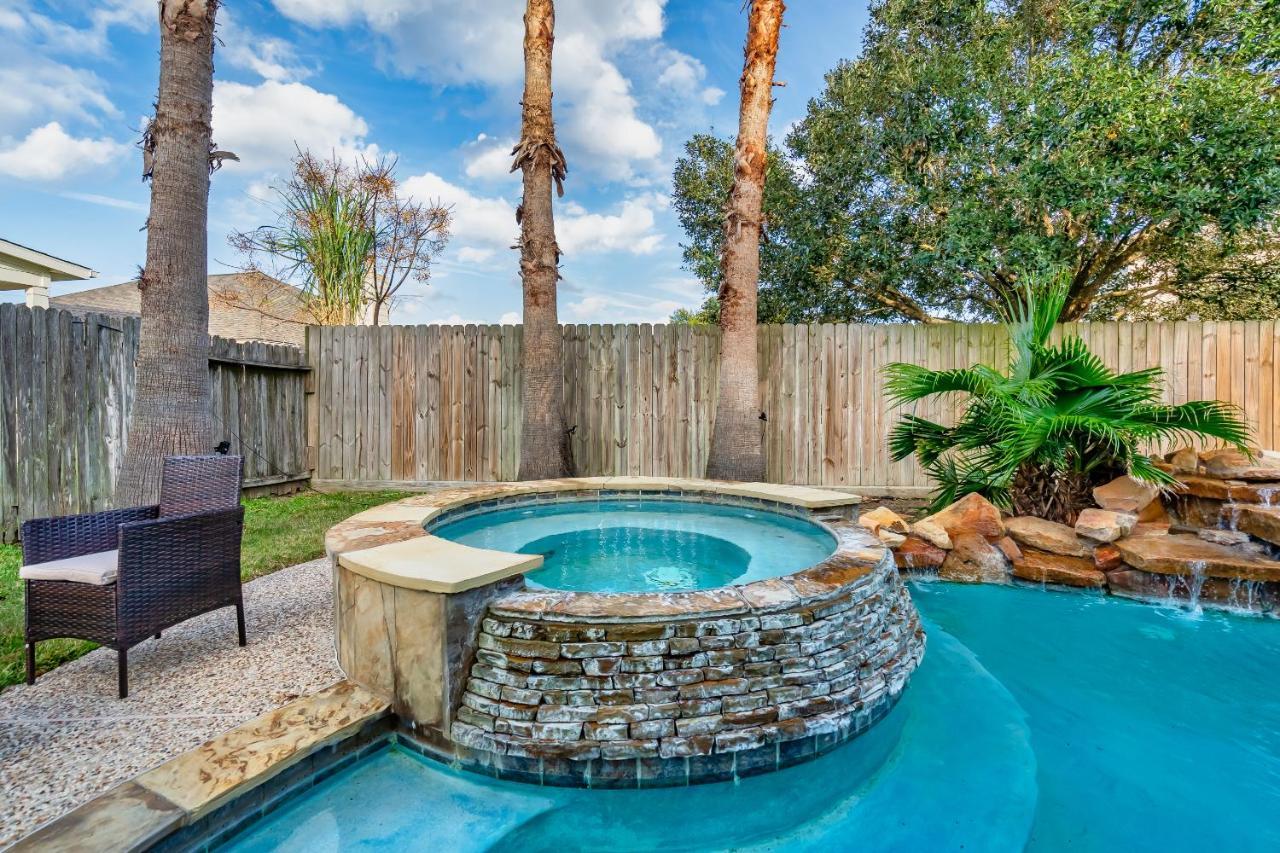 Perfect Getaway With Pool, Spa, And Private Gym Spring Exterior photo